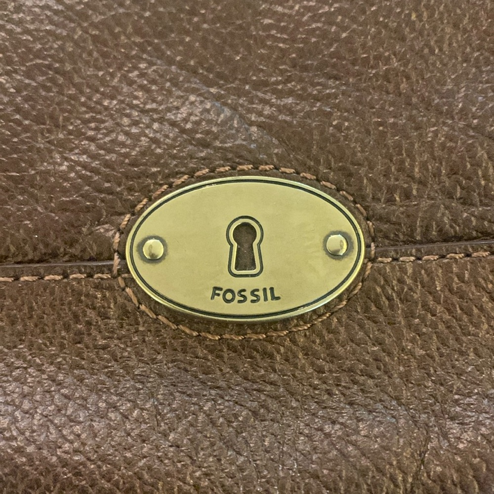Fossil purse